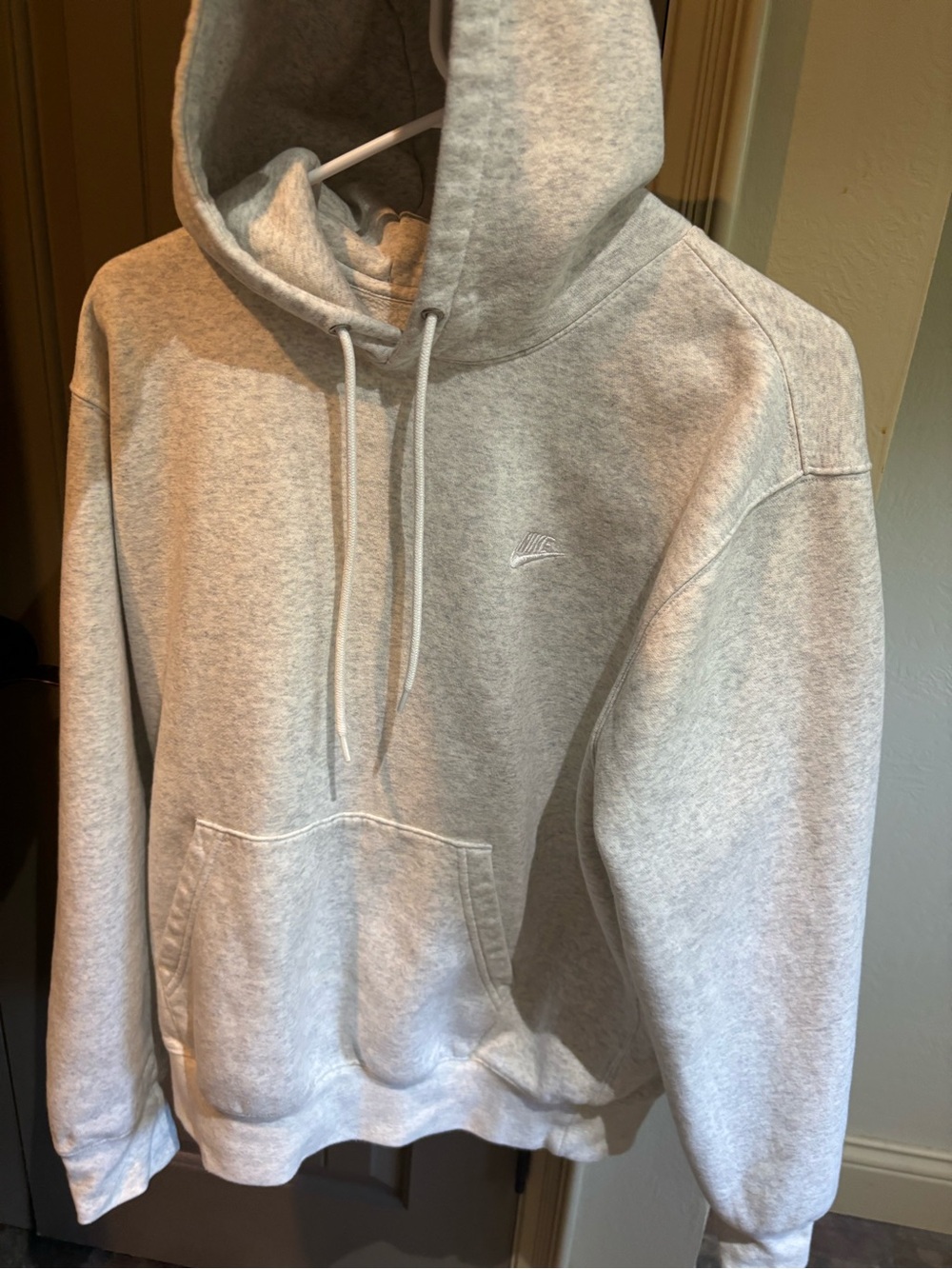 Nike Men's Light Gray Pullover Hoodie, clothes